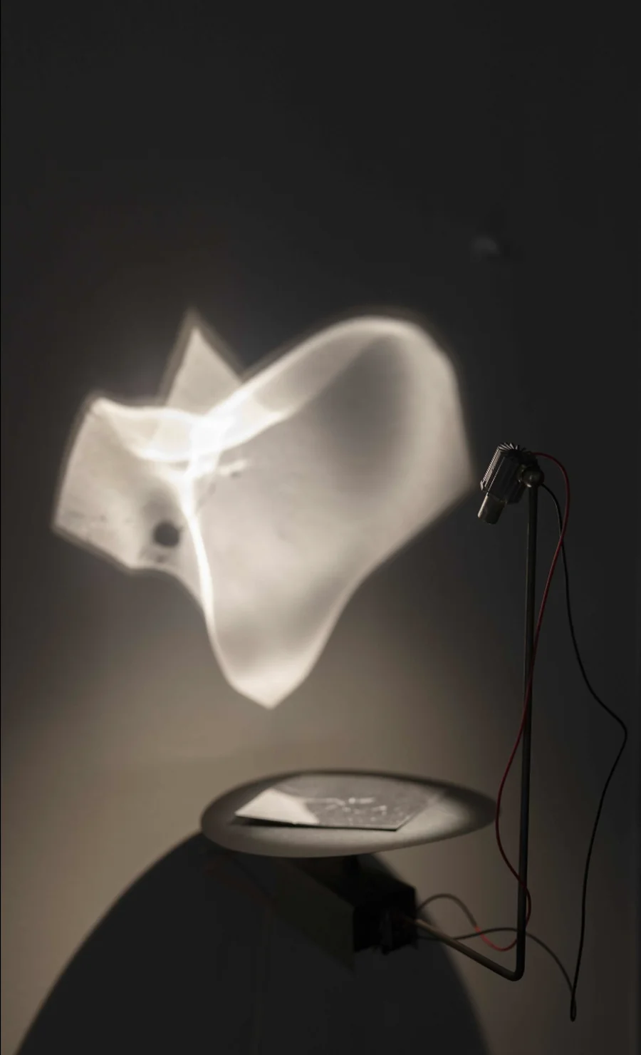 Reflexions Micra by Antoni Arola, single reflective light form